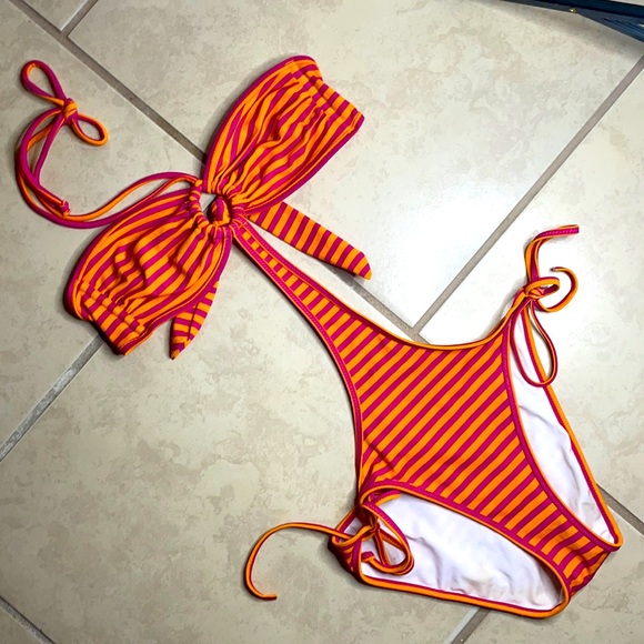 Victoria’s Secret string Mono-kini in XS. GUC - Picture 1 of 6